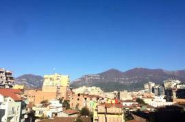 Apartament 3+1, Rruga e Barrikadave, Vente