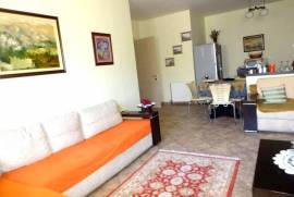 Apartament 2+1, Komuna e Parisit , Sale