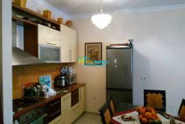 Shitet apartament 2+1 me siperfaqe 103 m2 ., Πώληση