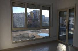 Apartament3+1,142m2,Ish-St.Trenit, Shitje