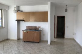 Shitet apartament 1+1 te rruga Mine Peza, Venta