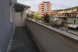 SHITET APARTAMENT NË LAGJEN GAFURR MUÇO, LUSHNJE, Shitje