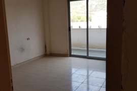 SHITET APARTAMENT NË LAGJEN GAFURR MUÇO, LUSHNJE, Sale