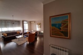 Jepet me Qera Apartament 123m2 2+1+2 me vend Parki, Alquiler