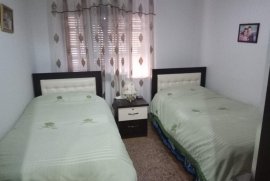 Shitet Apartament 3+1 ne qender Qytetit ,Lezhe, Sale