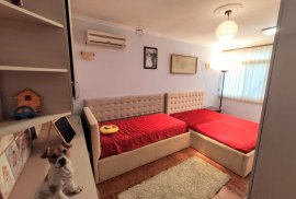 Kombinat, shitet Apartament 1+1 me Hipotek, Πώληση