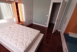 Jepet me Qera Apartament 123m2 2+1+2 me vend Parki, Affitto