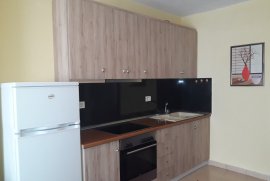 JEPET ME QIRA APARTAMENT 1+1NË LAGJEN 3, KORÇË, Bérlés