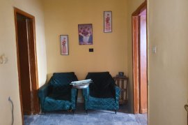 SHITET APARTAMENT 1+1 NË LAGJEN SKËNDER LIBOHOVA, , Πώληση