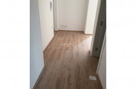 Ne Qender shitet apartamenti 2+1 , Sale