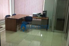 Tirane, jap me qera ambjent biznesi Kati 2, 80 m² , Location