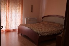 Shitet apartament 2+1 në Lagjen Qemal Stafa, Shitje