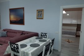 Apartament 2+1 per Qira ne Myslym Shyri, Qera