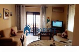 Tirane shes apartament 3+1 120.000 Euro 21Dhjetori, Vente