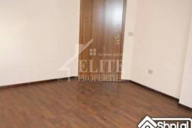 Shitet apartament 3+1 te Rr.”Kavajes”