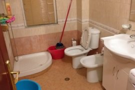 Shitet apartament 2+1 61,000 euro 75 m2 te xhomlli, Shitje