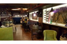 Tirane, shes bar-kafe 100 m² , Sheshi Willson,Tira