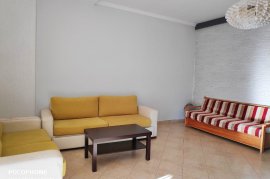 2+1 (112 m2) tek St. i Trenit (Rr. Jordan Misja) , Bérlés