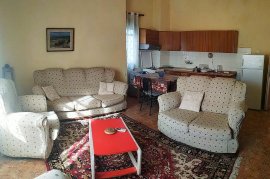 Apartament 1+1 tek Stacioni i Trenit (Afer Qendres, Miete