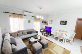 Super Apt 2+1+2WC (Rr. e Bogdaneve-afer Qendres), Venta