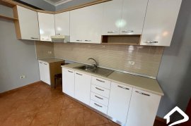 Jepet me qira Apartament , Ενοικίαση