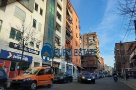 Tirane apartament me qera 2+1, 250 Euro Siri Kodra, Alquiler