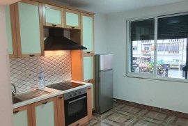 Jepet me qera apartament 2+1, tek 21 dhjetori, Alquiler