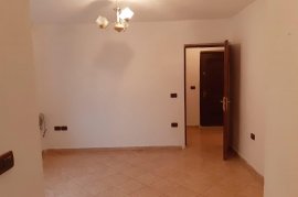 Jepet me qera apartament 3+1, rruga Siri Kodra, Affitto