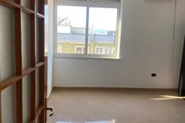 Shitet apartament 4+1 me Hipoteke..!!, Πώληση