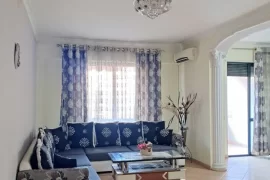 Apartament 2+1 me qira tek ”Rruga e Kavajës”, Qera