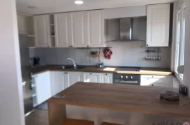 Jepet me Qira Apartament 2+1+2 tek Rruga e Kavajes, Bérlés