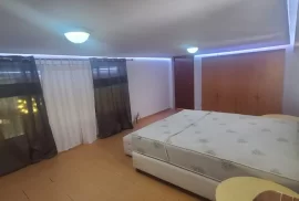 Qira Apartament 2+1, Rr E Kavajes, 400 Euro, Ενοικίαση