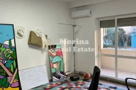 Qera, Ambjent Zyrash 2+1, Rruga Elbasanit, 700 Eur, Ενοικίαση