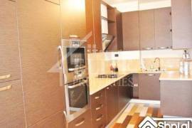 Okazion!Shitet apartament 2+1 në Rrugën e Durrësit