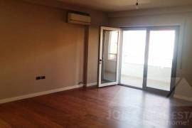 Apartament 3 + 1 ne shitje te Liqeni Artificial, Sale