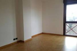 Jepet me qera  apartament 3+1 Torre Drini, Qera