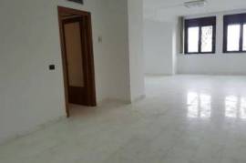 Jepet me qera  apartament 3+1 Torre Drini, Qera