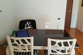 Jepet me qera apartament luksi 3+1 te Libri Univer, Alquiler