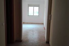 Shitet apartament me hipoteke / tek liqeni i thate, Venta