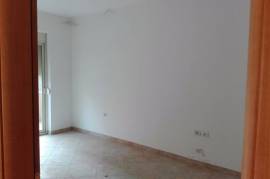 Shitet apartament me hipoteke / tek liqeni i thate, Venta