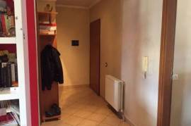 Shitet apartament 2+1 Prane Kompleksit Dinamo, Πώληση