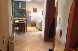 Shitet apartament 2+1 Prane Kompleksit Dinamo, Πώληση