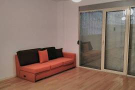 Shitet apartament cilesor 1+1 tek Liqeni i thate, Venta