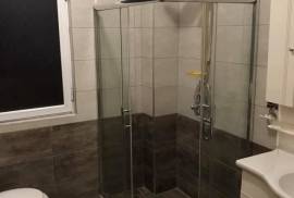 JEPET ME QERA APARTAMENT 2+1 PALLATET 1 MAJI , Huren