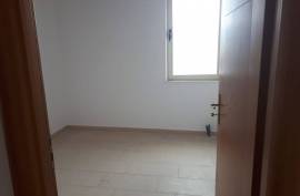 Shitet super apartament ne Misto Mame me 500 eu/m2, Venta