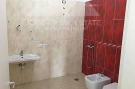 Apartament per zyra me qera te Ring Center, Qera