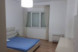 Jepet me qera apartament 2+1 te Shkolla e Kuqe, Qera