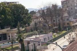 Okazion:Apartment bubleks mobiluar 3+1.Rr e Dibres, Ενοικίαση