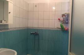 Shitet apartament 2+1 tek “Fresku”. , Eladás