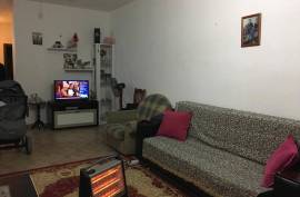 Shitet apartament 1+1 tek pallatet “Cabej”. , Vente